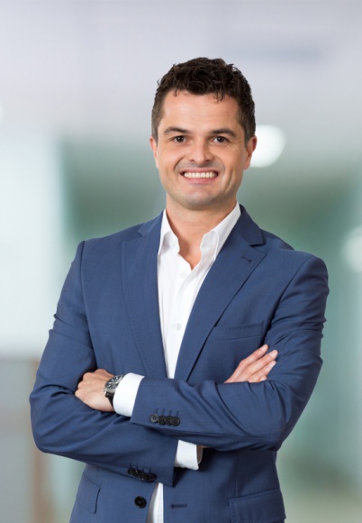 ZIMOWE POŚLIZGNIĘCIA: CZĘSTE URAZY BARKU I RĄK Zdrowie, LIFESTYLE - Gdy mówimy o konsekwencjach upadków na śliskich chodnikach, zwykle mamy na myśli urazy nóg. Tymczasem kontuzje w obrębie rąk i barku to kolejna grupa urazów powszechnych zimą.