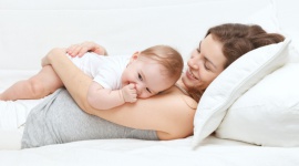 Oligosacharydy mleka kobiecego – tajna broń układu odpornościowego Zdrowie, LIFESTYLE - Myśląc o odporności dziecka, warto zwrócić szczególną uwagę właśnie na oligosacharydy, czyli złożone związki, które stanowią trzeci co do ilości stały składnik mleka mamy.